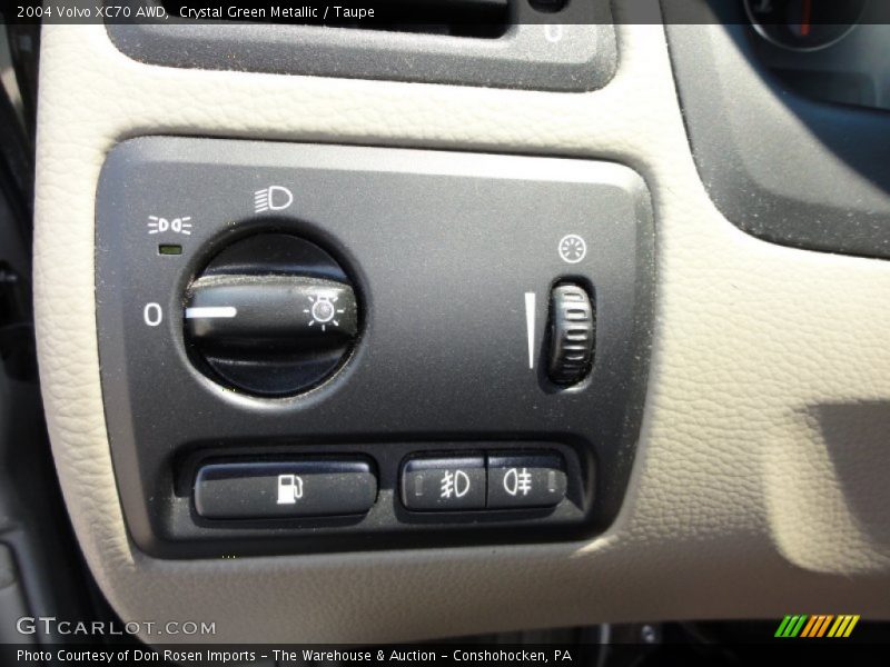 Crystal Green Metallic / Taupe 2004 Volvo XC70 AWD