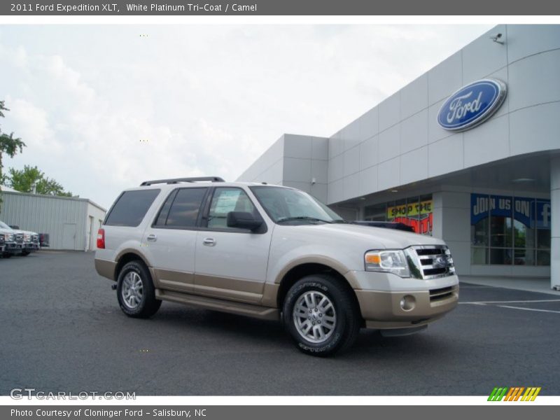 White Platinum Tri-Coat / Camel 2011 Ford Expedition XLT