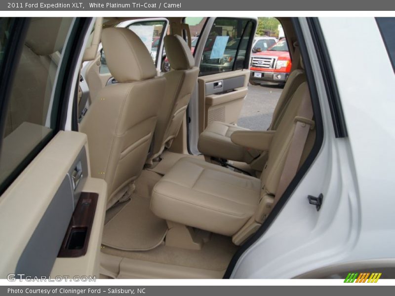 White Platinum Tri-Coat / Camel 2011 Ford Expedition XLT