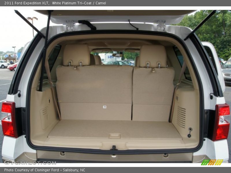 White Platinum Tri-Coat / Camel 2011 Ford Expedition XLT