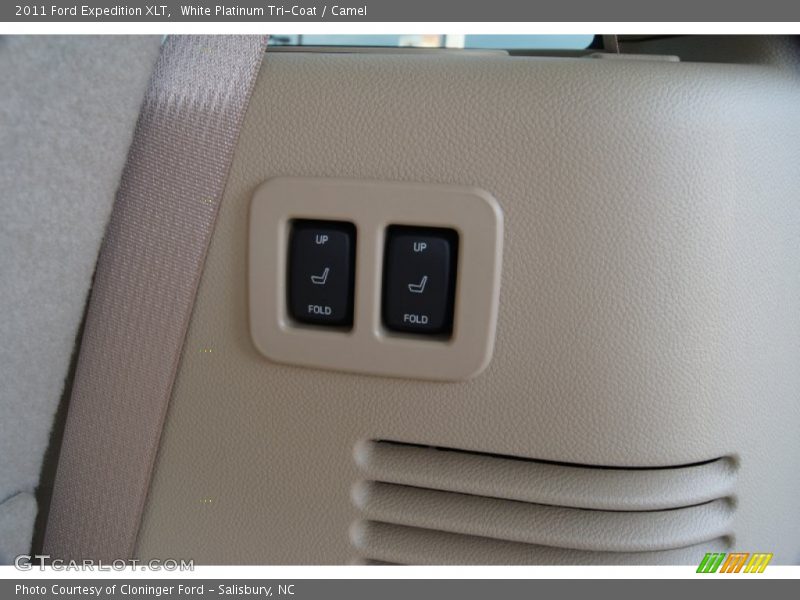 White Platinum Tri-Coat / Camel 2011 Ford Expedition XLT