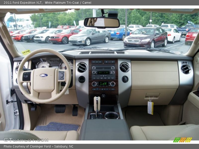 White Platinum Tri-Coat / Camel 2011 Ford Expedition XLT