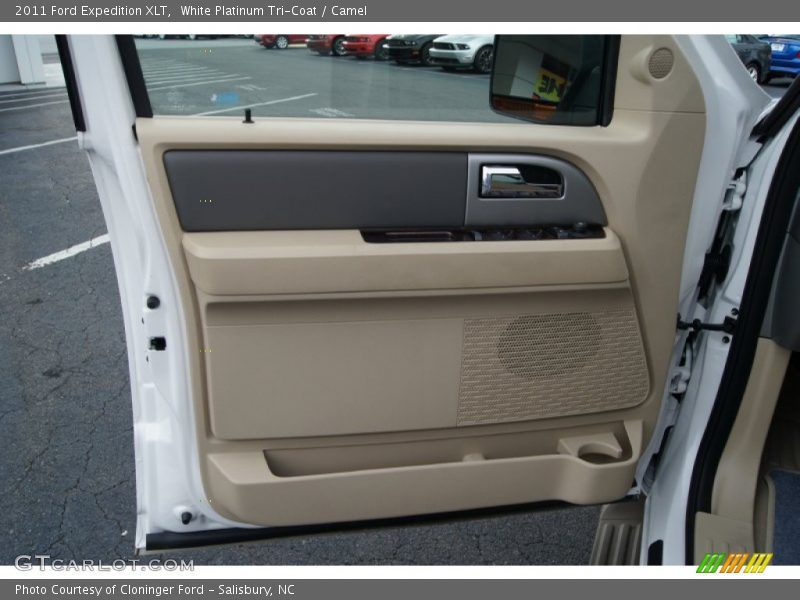 White Platinum Tri-Coat / Camel 2011 Ford Expedition XLT