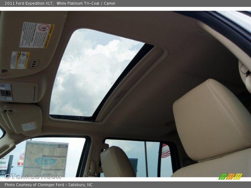 White Platinum Tri-Coat / Camel 2011 Ford Expedition XLT