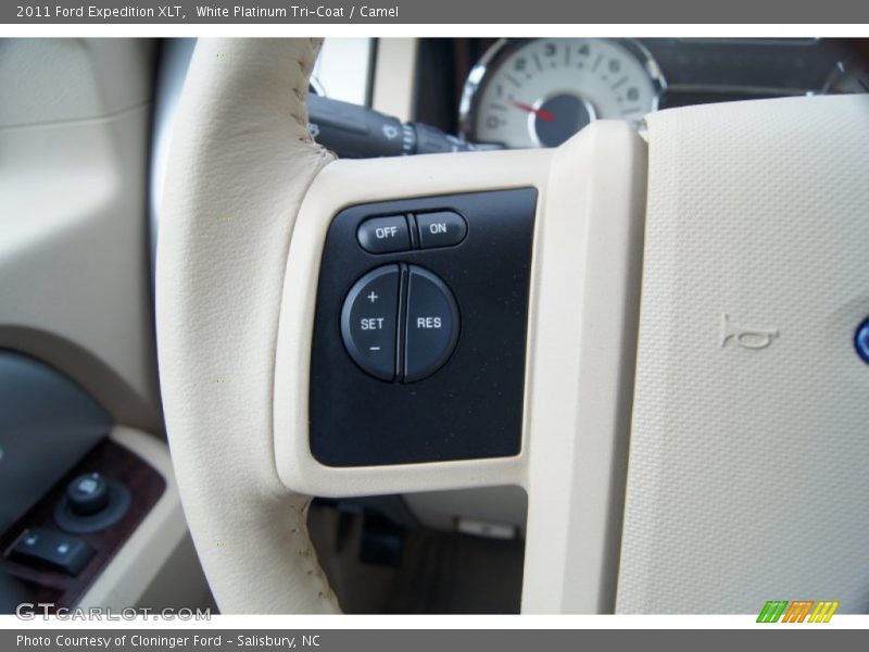 White Platinum Tri-Coat / Camel 2011 Ford Expedition XLT