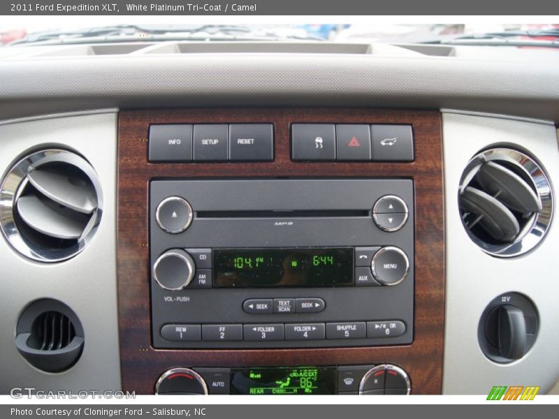 White Platinum Tri-Coat / Camel 2011 Ford Expedition XLT