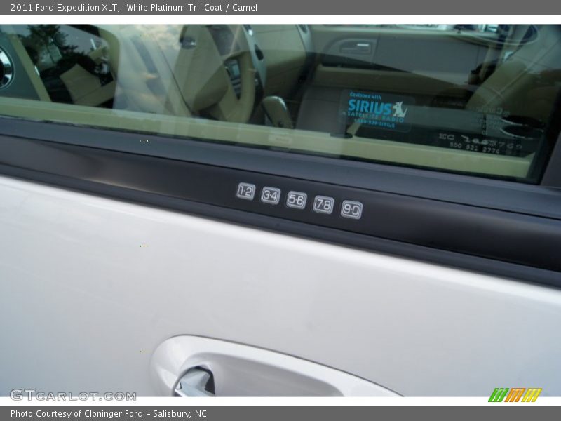 White Platinum Tri-Coat / Camel 2011 Ford Expedition XLT