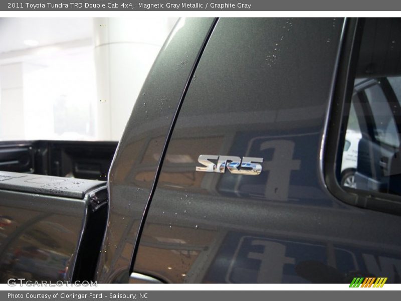 Magnetic Gray Metallic / Graphite Gray 2011 Toyota Tundra TRD Double Cab 4x4