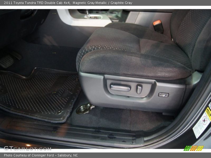 Magnetic Gray Metallic / Graphite Gray 2011 Toyota Tundra TRD Double Cab 4x4
