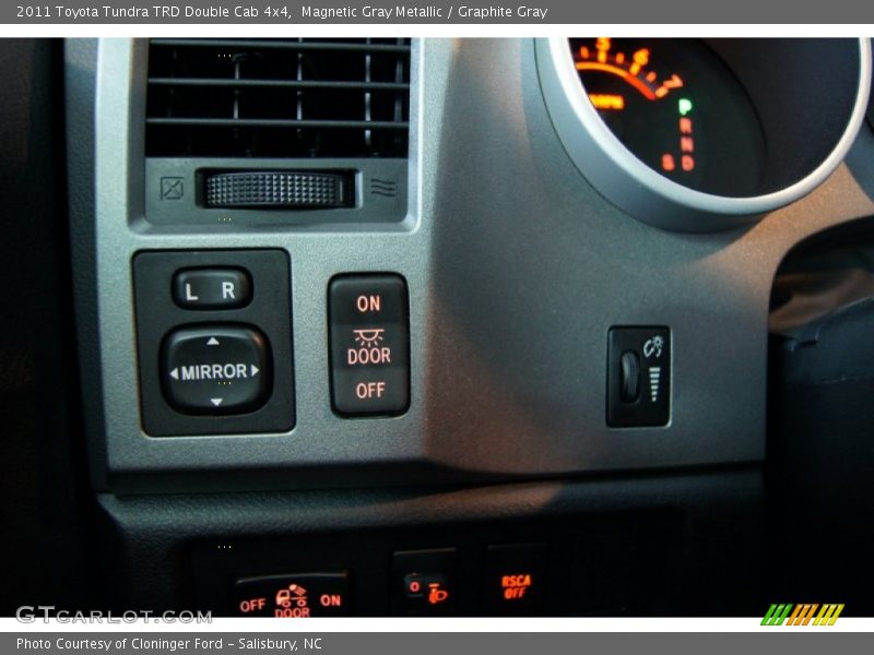 Magnetic Gray Metallic / Graphite Gray 2011 Toyota Tundra TRD Double Cab 4x4