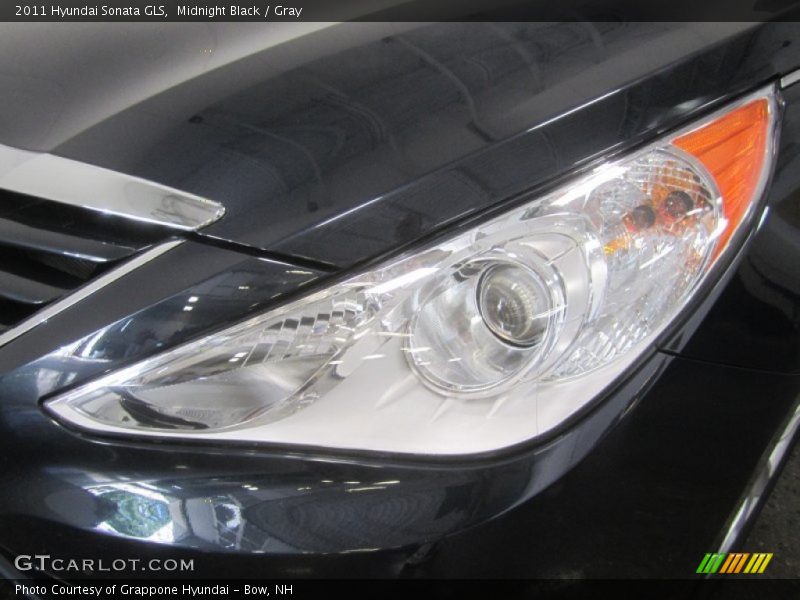 Midnight Black / Gray 2011 Hyundai Sonata GLS