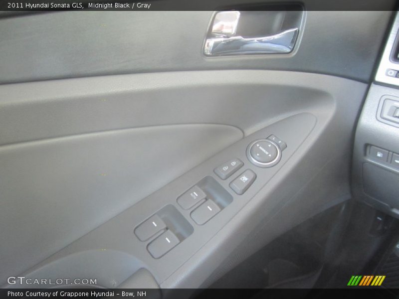 Midnight Black / Gray 2011 Hyundai Sonata GLS