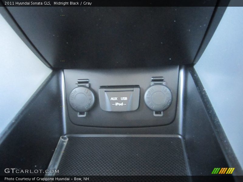 Midnight Black / Gray 2011 Hyundai Sonata GLS