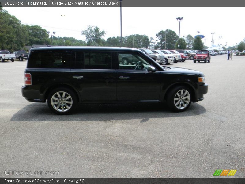 Tuxedo Black Metallic / Charcoal Black 2011 Ford Flex Limited