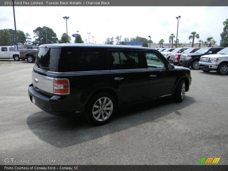 Tuxedo Black Metallic / Charcoal Black 2011 Ford Flex Limited