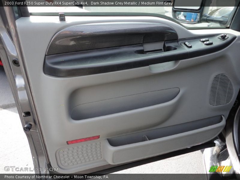 Door Panel of 2003 F250 Super Duty FX4 SuperCab 4x4
