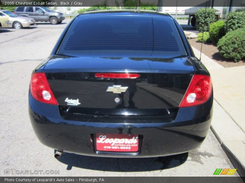 Black / Gray 2005 Chevrolet Cobalt Sedan