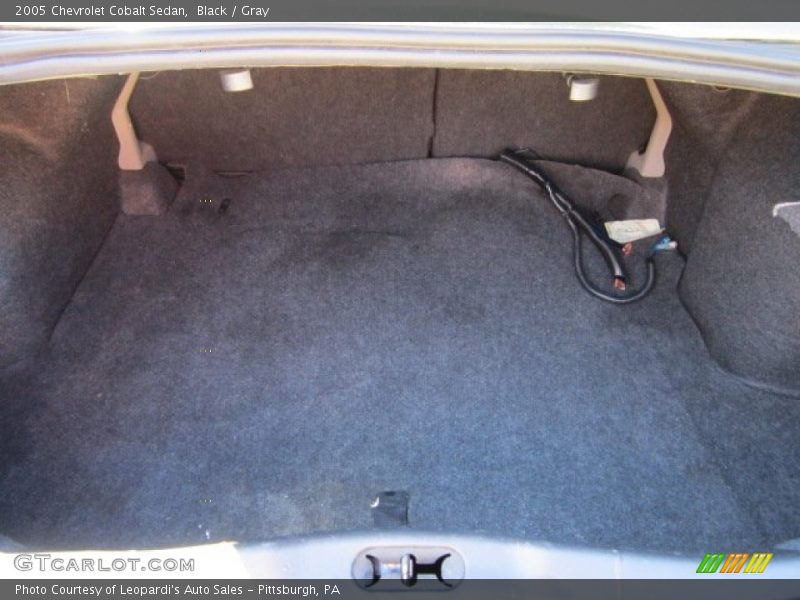Black / Gray 2005 Chevrolet Cobalt Sedan