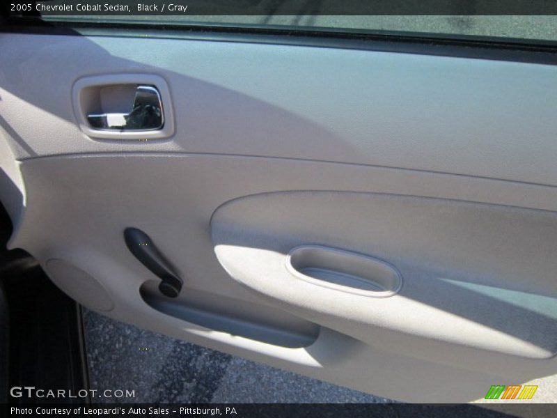 Black / Gray 2005 Chevrolet Cobalt Sedan