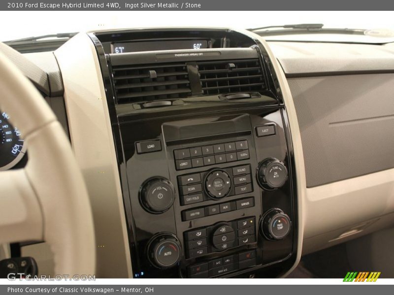 Controls of 2010 Escape Hybrid Limited 4WD