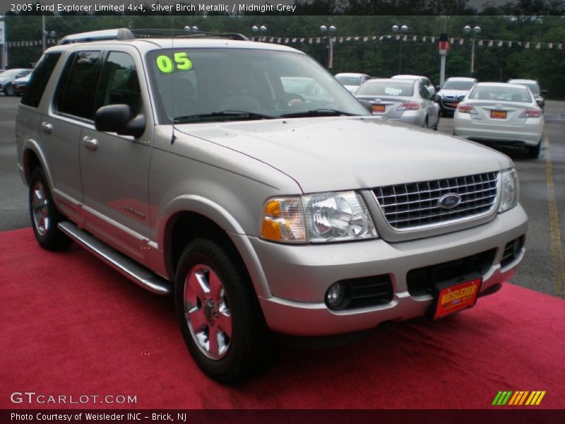 Silver Birch Metallic / Midnight Grey 2005 Ford Explorer Limited 4x4