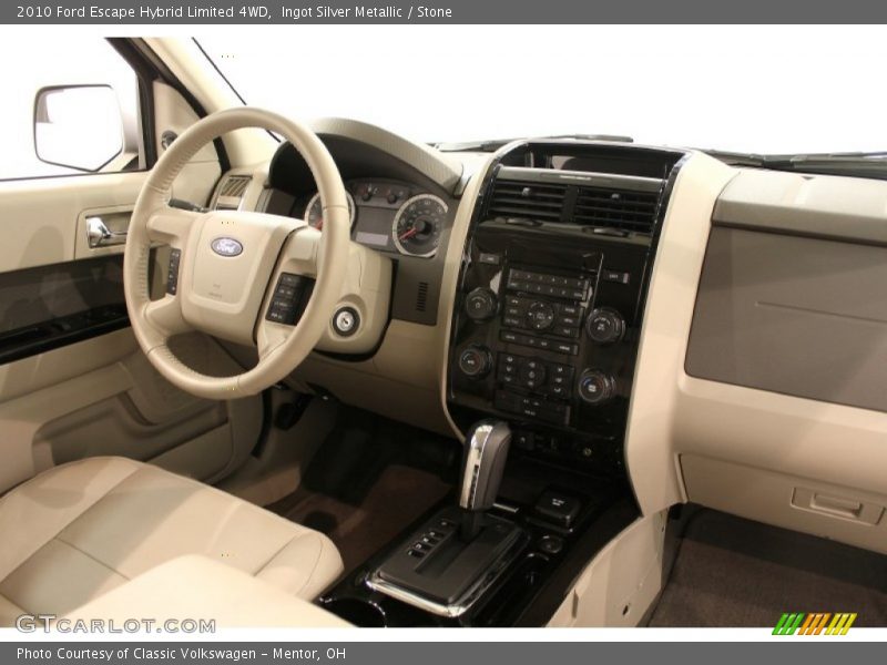 Dashboard of 2010 Escape Hybrid Limited 4WD