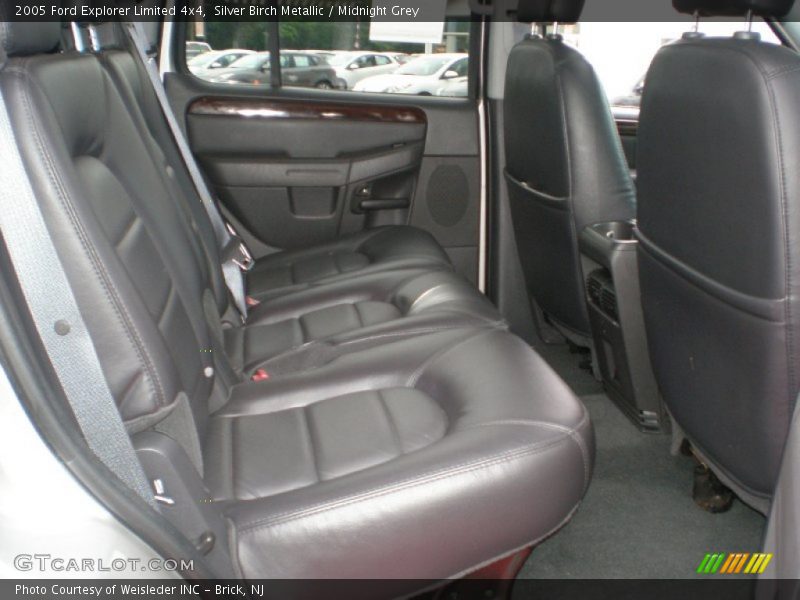 Silver Birch Metallic / Midnight Grey 2005 Ford Explorer Limited 4x4