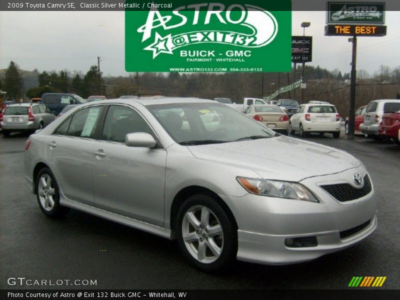 Classic Silver Metallic / Charcoal 2009 Toyota Camry SE