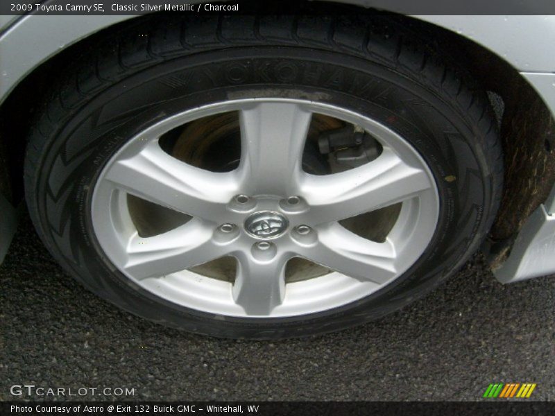 Classic Silver Metallic / Charcoal 2009 Toyota Camry SE