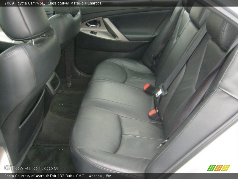 Classic Silver Metallic / Charcoal 2009 Toyota Camry SE