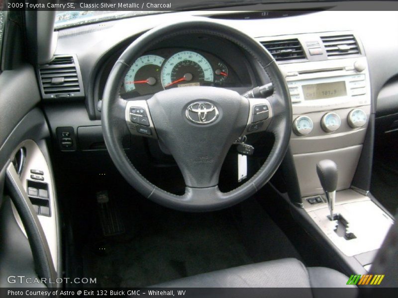 Classic Silver Metallic / Charcoal 2009 Toyota Camry SE