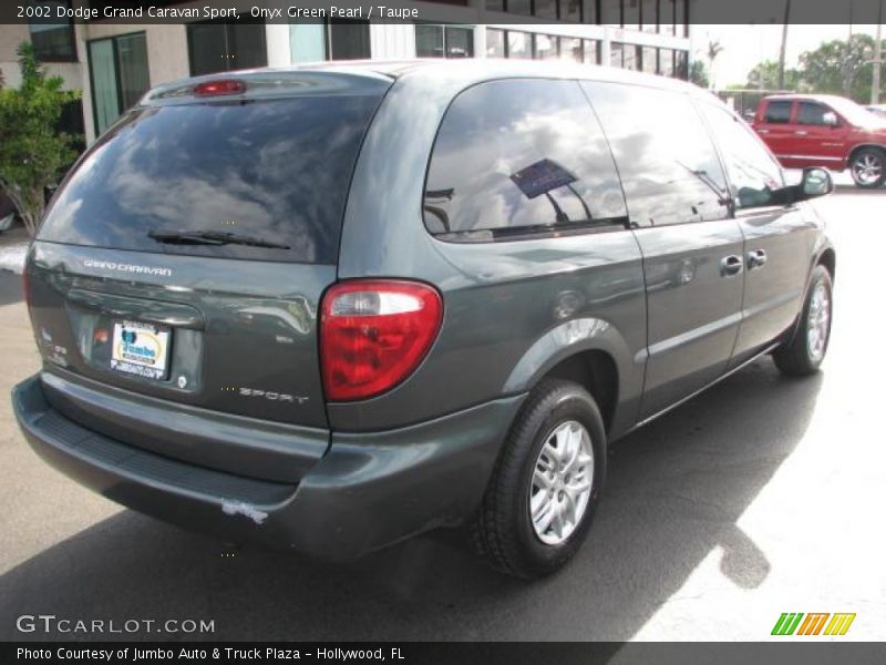 Onyx Green Pearl / Taupe 2002 Dodge Grand Caravan Sport