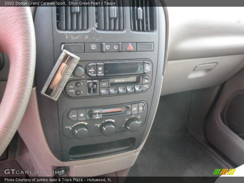 Onyx Green Pearl / Taupe 2002 Dodge Grand Caravan Sport
