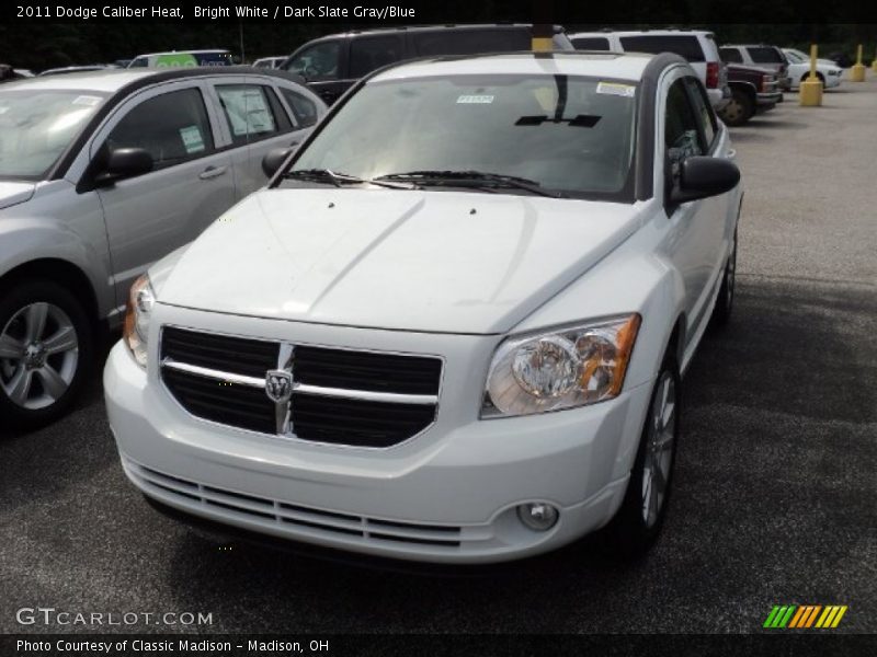 Bright White / Dark Slate Gray/Blue 2011 Dodge Caliber Heat