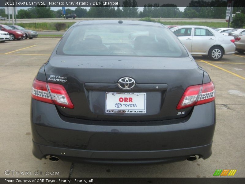 Magnetic Gray Metallic / Dark Charcoal 2011 Toyota Camry SE