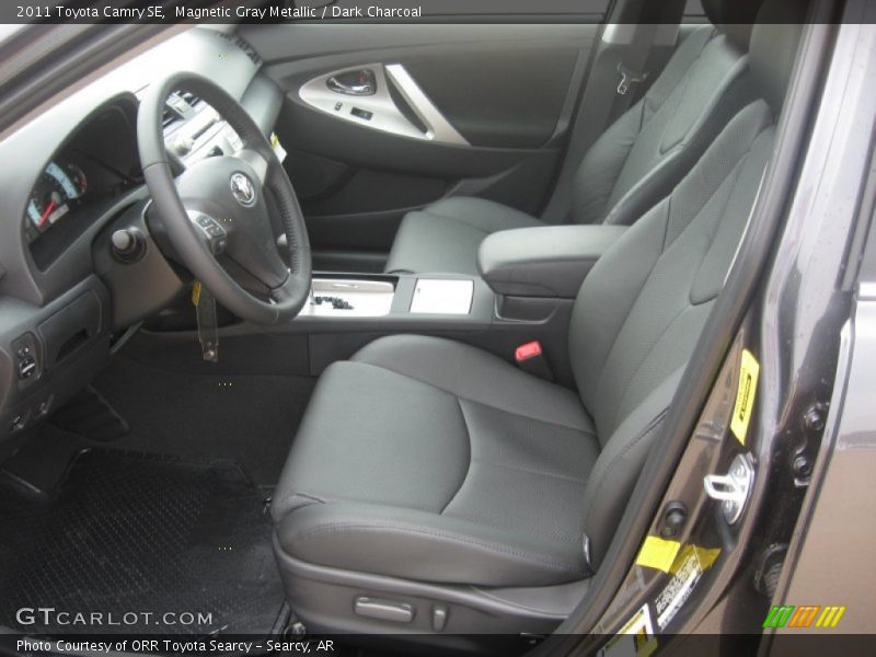 Magnetic Gray Metallic / Dark Charcoal 2011 Toyota Camry SE