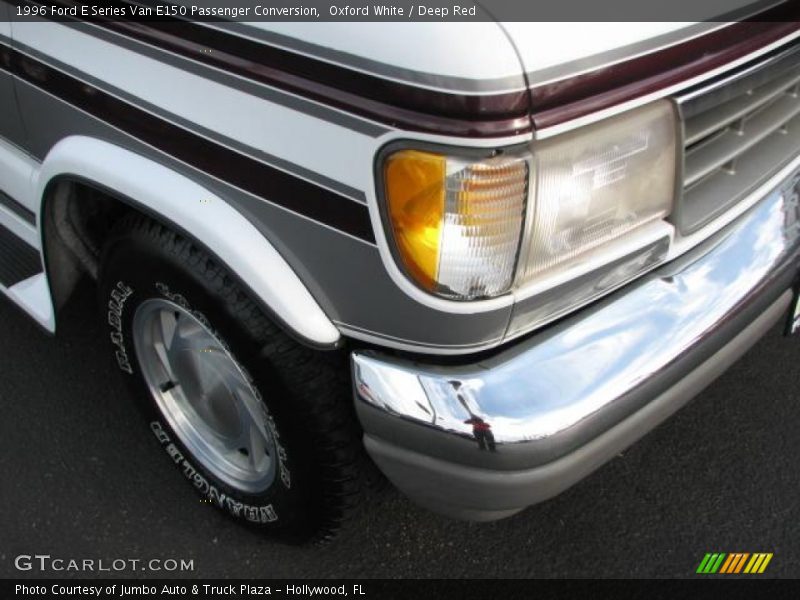 Oxford White / Deep Red 1996 Ford E Series Van E150 Passenger Conversion