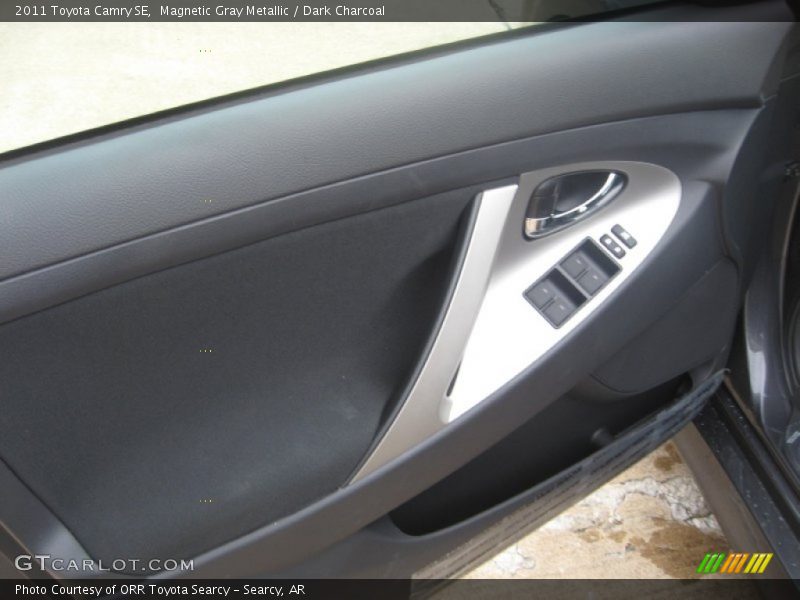 Magnetic Gray Metallic / Dark Charcoal 2011 Toyota Camry SE