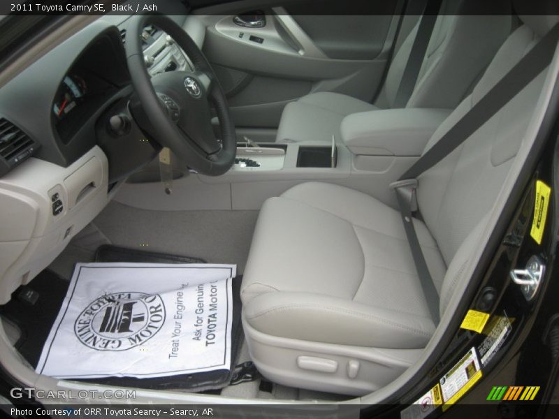 Black / Ash 2011 Toyota Camry SE