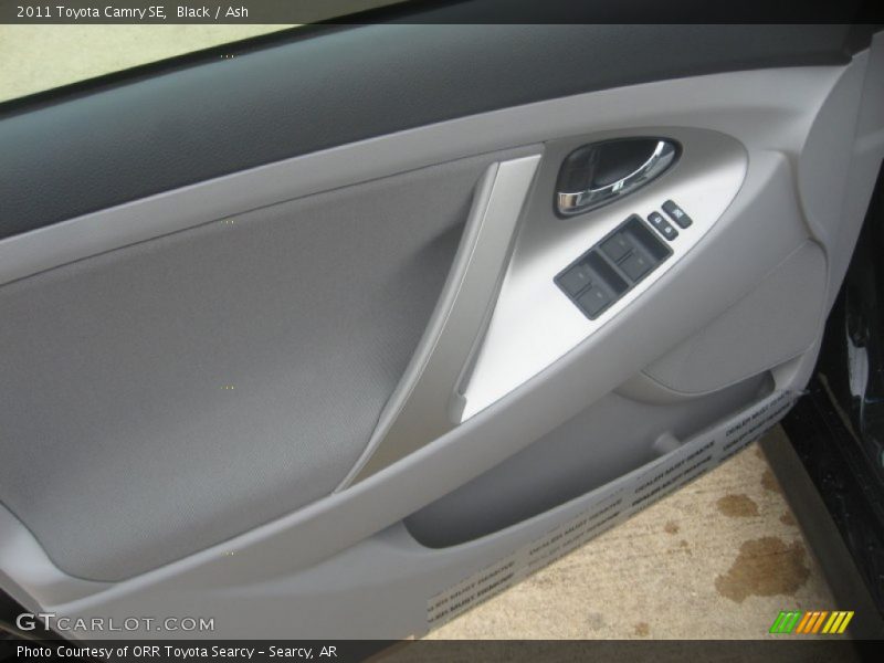 Black / Ash 2011 Toyota Camry SE