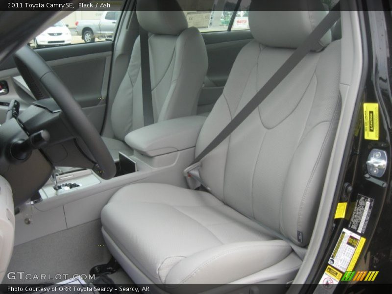 Black / Ash 2011 Toyota Camry SE