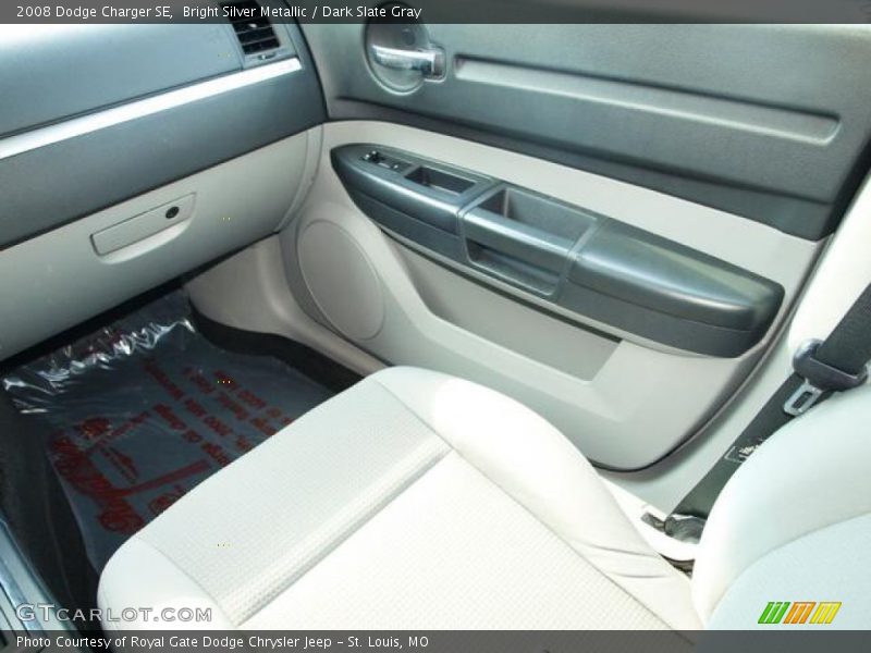 Bright Silver Metallic / Dark Slate Gray 2008 Dodge Charger SE