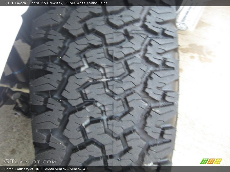 Super White / Sand Beige 2011 Toyota Tundra TSS CrewMax