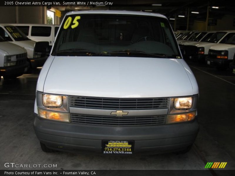 Summit White / Medium Gray 2005 Chevrolet Astro Cargo Van