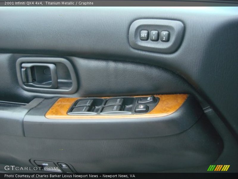Titanium Metallic / Graphite 2001 Infiniti QX4 4x4