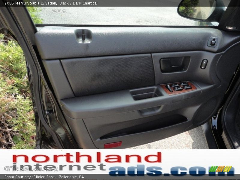 Black / Dark Charcoal 2005 Mercury Sable LS Sedan