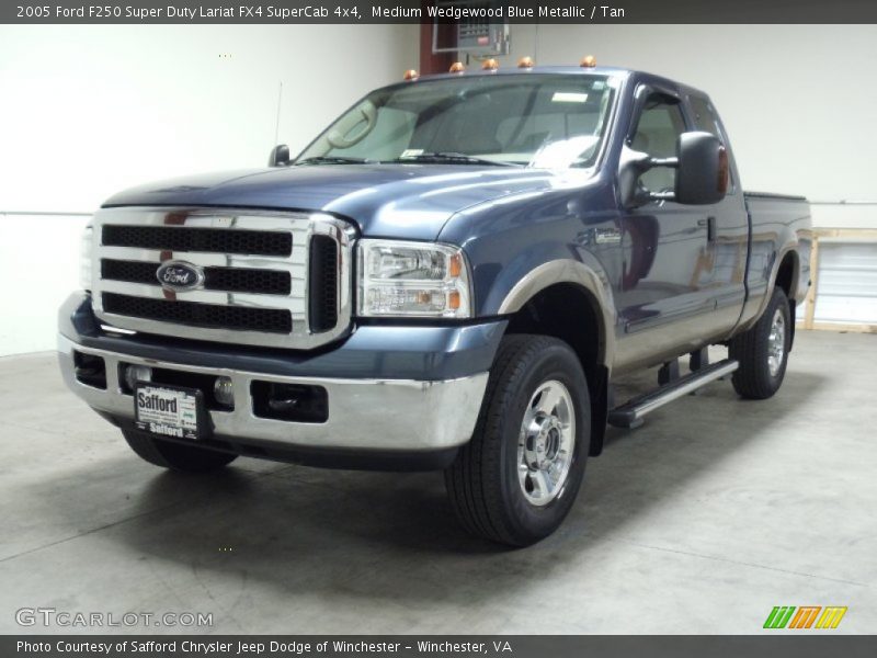 Medium Wedgewood Blue Metallic / Tan 2005 Ford F250 Super Duty Lariat FX4 SuperCab 4x4