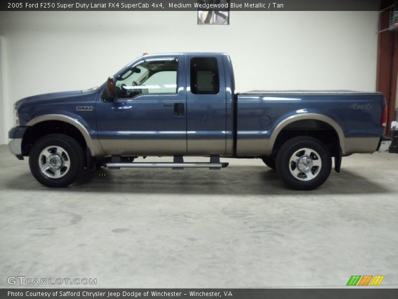 Medium Wedgewood Blue Metallic / Tan 2005 Ford F250 Super Duty Lariat FX4 SuperCab 4x4