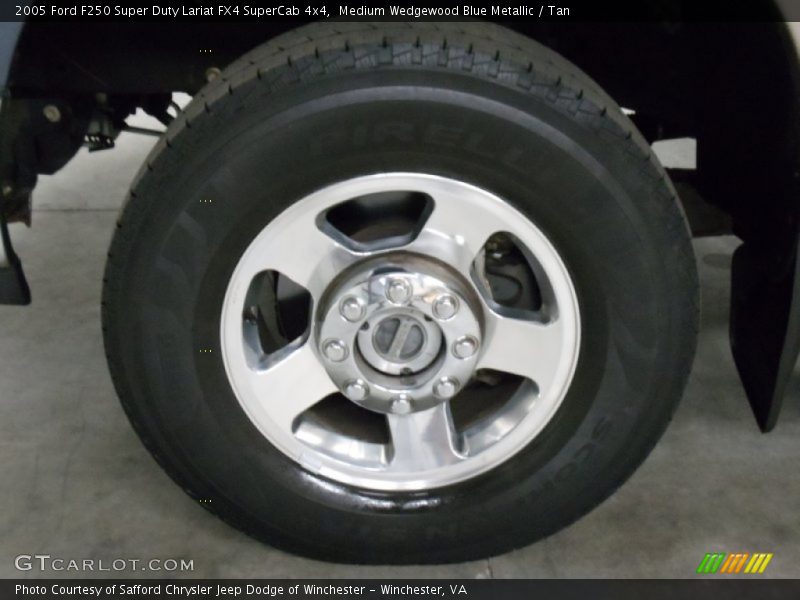 Medium Wedgewood Blue Metallic / Tan 2005 Ford F250 Super Duty Lariat FX4 SuperCab 4x4