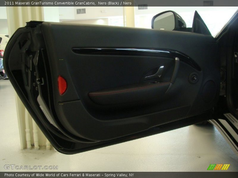 Nero (Black) / Nero 2011 Maserati GranTurismo Convertible GranCabrio